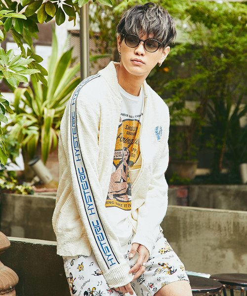 HYSTERIC GLAMOUR(ヒステリックグラマー)の「HYS LAURELE刺繍 BZ(ブルゾン・メンズ・ホワイト/トップグレー/ブラック・SMALL/MEDIUM/LARGE)」の2枚目の写真