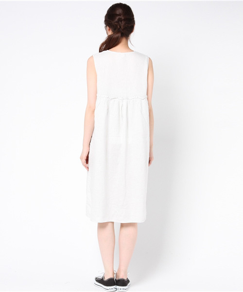 LBC（エルビーシー）の「ノースリVネックワンピース          （ワンピース・レディース・オフホワイト/グリーン/パープル・MEDIUM/LARGE）」の6枚目の写真