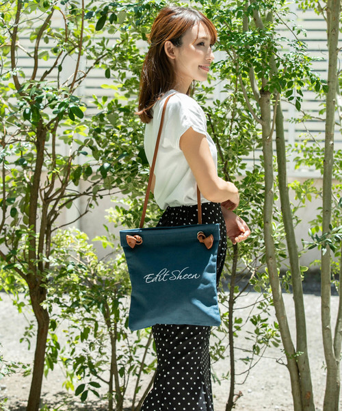 Edit Sheen(エディットシーン)の「スリムキャンバスロゴトートバッグ(トートバッグ・レディース・ホワイト/ベージュ/ネイビー/カーキ・FREE)」の13枚目の写真