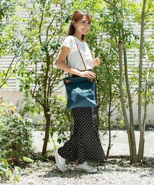 Edit Sheen(エディットシーン)の「スリムキャンバスロゴトートバッグ(トートバッグ・レディース・ホワイト/ベージュ/ネイビー/カーキ・FREE)」の14枚目の写真