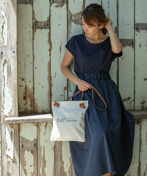 Edit Sheen(エディットシーン)の「スリムキャンバスロゴトートバッグ(トートバッグ・レディース・ホワイト/ベージュ/ネイビー/カーキ・FREE)」の18枚目の写真