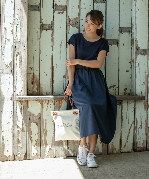 Edit Sheen(エディットシーン)の「スリムキャンバスロゴトートバッグ(トートバッグ・レディース・ホワイト/ベージュ/ネイビー/カーキ・FREE)」の19枚目の写真