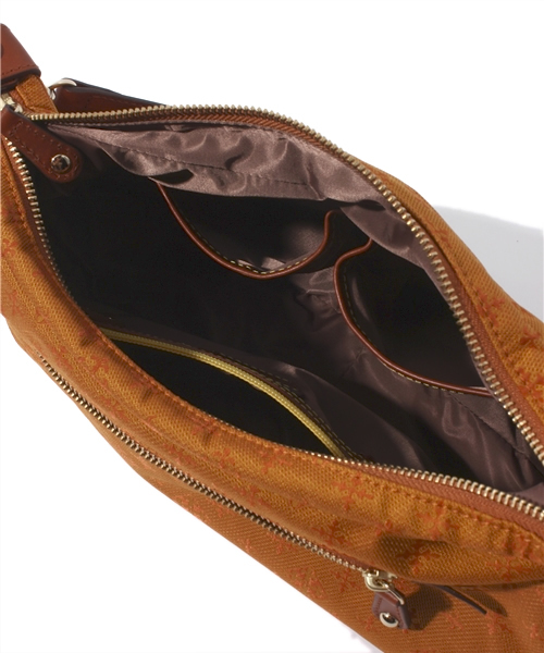 russet(ラシット)の「ヘビーツイルクラシカルショルダーバッグ【basic】(ショルダーバッグ・レディース・イエロー/ダークブラウン/チャコールグレー/ボルドー・FREE)」の10枚目の写真