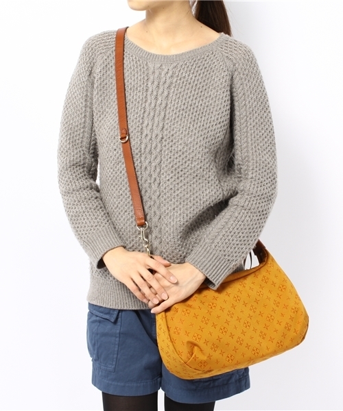 russet(ラシット)の「ヘビーツイルクラシカルショルダーバッグ【basic】(ショルダーバッグ・レディース・イエロー/ダークブラウン/チャコールグレー/ボルドー・FREE)」の5枚目の写真