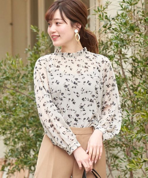 【ZOZO限定価格】スタンドフリルカラーフラワーブラウス 【ZOZO限定価格】スタンドフリルカラーフラワーブラウス