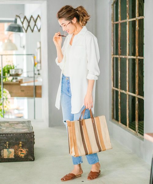 KOBE LETTUCE(コウベレタス)の「スクエアトゥクロスベルト甲深フラットバブーシュサンダル(サンダル・レディース・ブラック/ホワイト系その他/ブラウン系その他/グレイッシュベージュ・LL/S/M/L)」の12枚目の写真