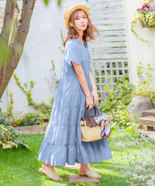 KOBE LETTUCE(コウベレタス)の「スクエアトゥクロスベルト甲深フラットバブーシュサンダル(サンダル・レディース・ブラック/ホワイト系その他/ブラウン系その他/グレイッシュベージュ・LL/S/M/L)」の18枚目の写真