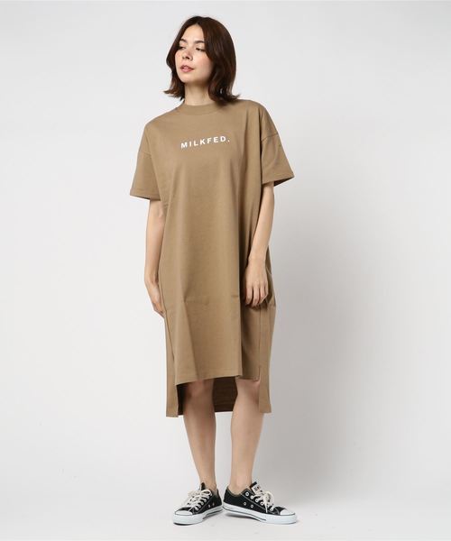 MILKFED.（ミルクフェド）の「ELLIE LOGO TEE DRESS（ワンピース・レディース・ネイビー/ホワイト/ブラック/チャコールグレー/ベージュ・ONE SIZE）」の4枚目の写真