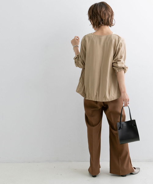 Newlyme(ニューリーミー)の「Vネックリネンブルゾン(ブルゾン・レディース・ブラック/ベージュ/カーキ・MEDIUM/LARGE)」の7枚目の写真