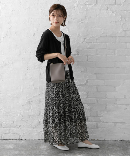 Newlyme(ニューリーミー)の「Vネックリネンブルゾン(ブルゾン・レディース・ブラック/ベージュ/カーキ・MEDIUM/LARGE)」の13枚目の写真