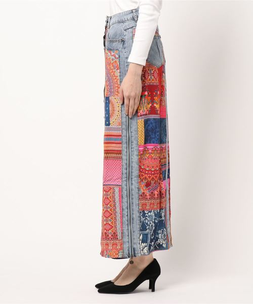 Desigual（デシグアル）の「切り替えデニムスカート（スカート・レディース・レッド・S/M/L/2L/4L/3L）」の2枚目の写真