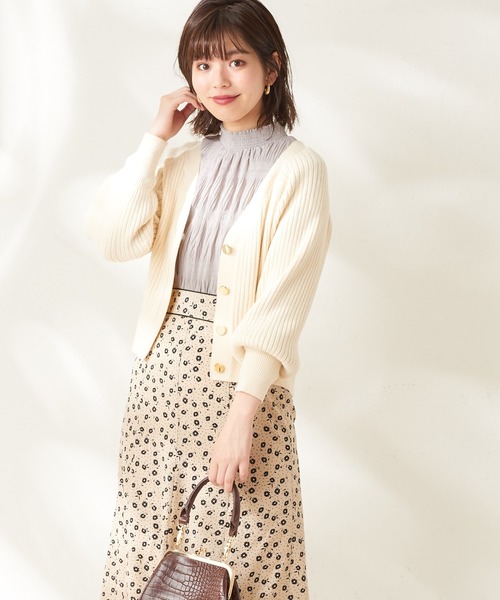 natural couture(ナチュラルクチュール)の「もちもちリブ金釦カーディガン(カーディガン/ボレロ・レディース・オフホワイト/ベージュ/ミント/ラベンダー/オレンジ・FREE)」の11枚目の写真