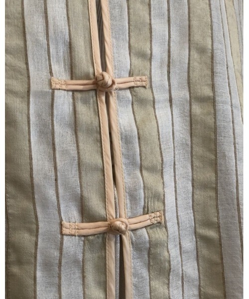 TODAYFUL（トゥデイフル）の「シルクストライプシャツ（シャツ/ブラウス・レディース・クリーム・FREE）」の3枚目の写真