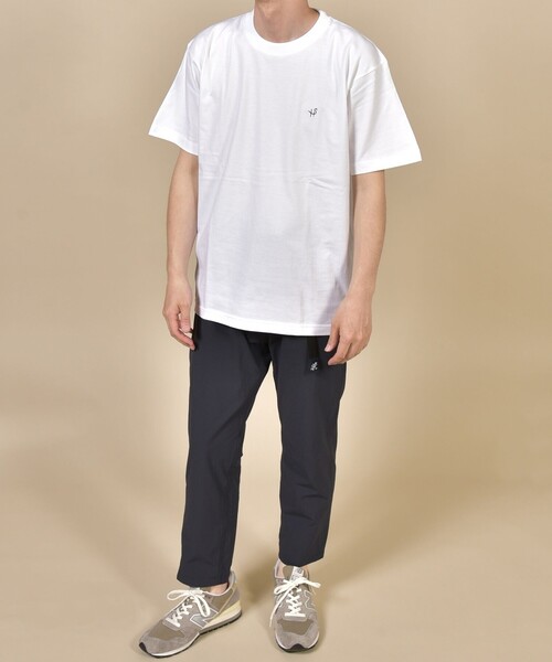 SHIPS（シップス）の「SU:【WEB限定】ワンポイント ロゴ エンブロイダリー Tシャツ（Tシャツ/カットソー・メンズ・ホワイト/ブラック/カーキ/ライトブルー/ピンク/ナチュラル/クリーム/ライトグリーン/ネイビー/グリーン/ダークグレー・S/M/L/XL）」の22枚目の写真