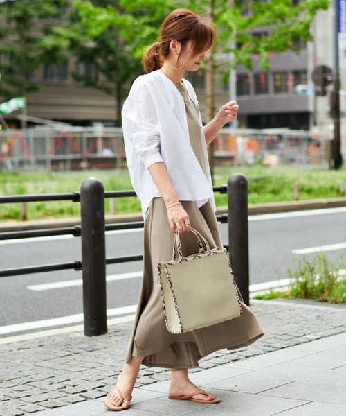 DouDou（ドゥドゥ）の「コンビスクエアトート（ショルダーバッグ・レディース・ライトグレー/ベージュ/キャメル・FREE）」の9枚目の写真