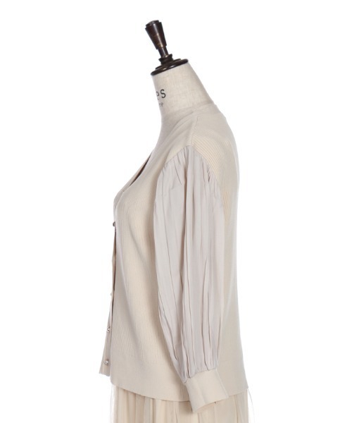 axes femme（アクシーズファム）の「プリーツ袖カットカーディガン（カーディガン/ボレロ・レディース・ブラック/ピンク/キナリ・MEDIUM）」の4枚目の写真