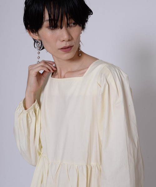 ECRIRE(エクリール)の「スクエアカットロングワンピース(ワンピース・レディース・ブラック/オフホワイト・フリー)」の10枚目の写真