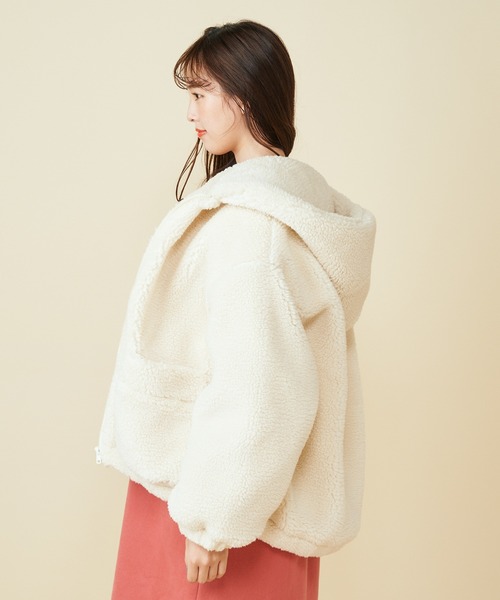 MIIA（ミーア）の「【ZOZO限定】ボアパーカージャケット（ブルゾン・レディース・ブラック/オフホワイト/ブルー/モカ・FREE）」の19枚目の写真