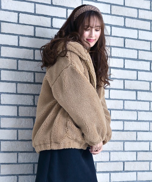 MIIA（ミーア）の「【ZOZO限定】ボアパーカージャケット（ブルゾン・レディース・ブラック/オフホワイト/ブルー/モカ・FREE）」の18枚目の写真