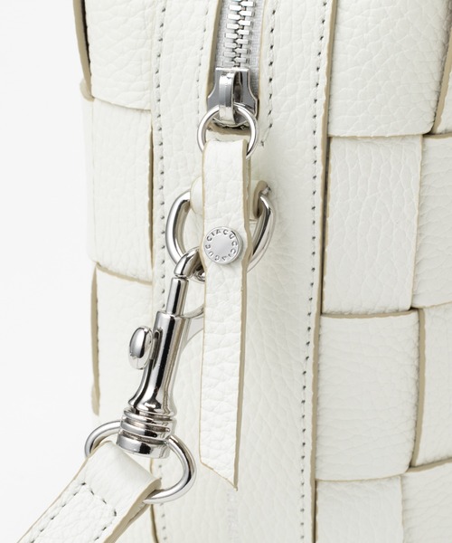 IACUCCI（イアクッチ）の「メッシュショルダーバッグ【BERTA