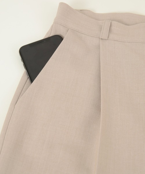 titivate(ティティベイト)の「センタープレスセミワイドスラックスパンツ(その他パンツ・レディース・グリーン系その他/ライトベージュ/モカ・S/M/L/XS)」の8枚目の写真