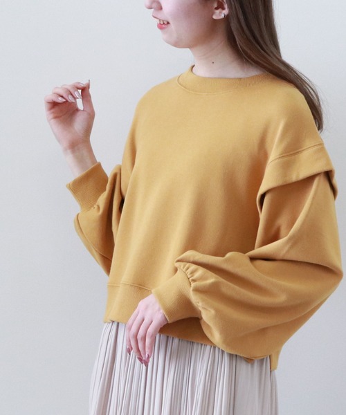 archives（アルシーヴ）の「肩デザインスウェット（スウェット・レディース・オフホワイト/グリーン/ブルー/マスタード・MEDIUM）」の2枚目の写真