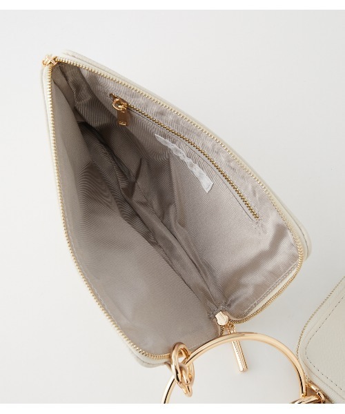 rienda（リエンダ）の「フェイクレザ―サークルリングバッグ（ショルダーバッグ・レディース・アイボリー/ブラック/シルバー・FREE）」の18枚目の写真