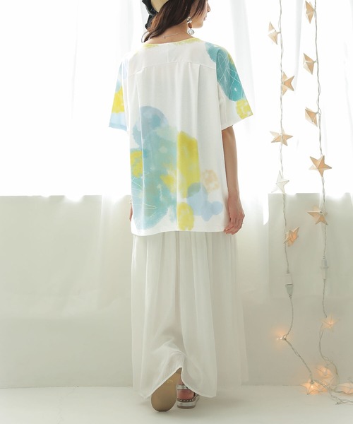 osharewalker（オシャレウォーカー）の「『水彩プリントドルマンTシャツ』（Tシャツ/カットソー・レディース・イエロー/ラベンダー・FREE）」の3枚目の写真
