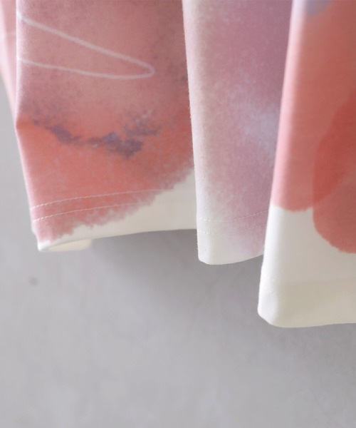 osharewalker（オシャレウォーカー）の「『水彩プリントドルマンTシャツ』（Tシャツ/カットソー・レディース・イエロー/ラベンダー・FREE）」の22枚目の写真