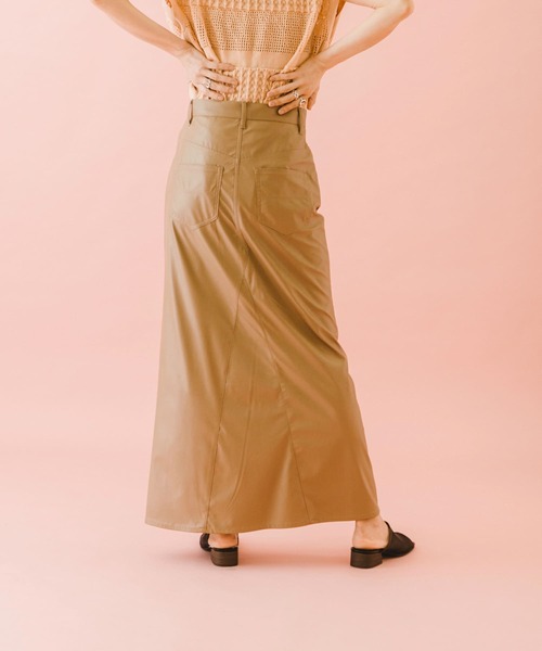 SENSE OF PLACE by URBAN RESEARCH(センスオブプレイスバイアーバンリサーチ)の「naturaglace×SENSE OF PLACE 『別注』ナチュラグラッセフェイクレザースカート(スカート・レディース・パープル/ブラウン/ピンク・ONE)」の10枚目の写真