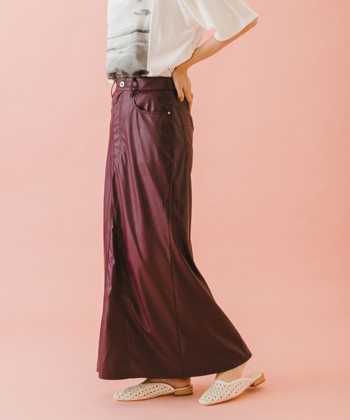 SENSE OF PLACE by URBAN RESEARCH(センスオブプレイスバイアーバンリサーチ)の「naturaglace×SENSE OF PLACE 『別注』ナチュラグラッセフェイクレザースカート(スカート・レディース・パープル/ブラウン/ピンク・ONE)」の18枚目の写真