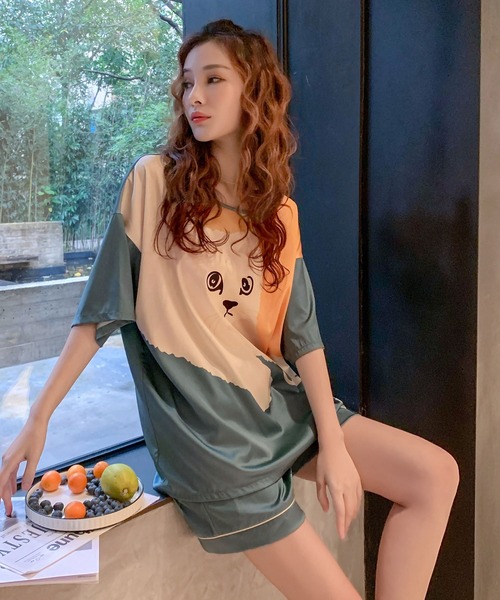 OSYAREVO(オシャレボ)の「キャットプリント ビッグT セットルームウェア(ルームウェア/パジャマ・レディース・グリーン・ONESIZE)」の8枚目の写真