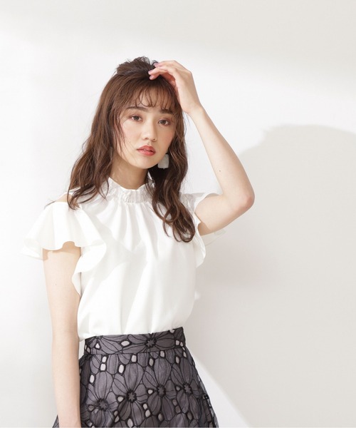 PROPORTION BODY DRESSING（プロポーションボディドレッシング）の「オープンショルダー２ｗａｙブラウス / 1211110513（シャツ/ブラウス・レディース・ダークグレー/ホワイト系その他/ボルドー・SMALL/MEDIUM）」の5枚目の写真