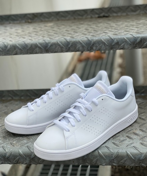 adidas（アディダス）の「adidas/アディダス  ADVANCOURT BASE U / アドバンコートベース 　シンプル スニーカー EOT69（スニーカー・レディース・ホワイト×レッド/ホワイト×ホワイト/ホワイト×ネイビー/ホワイト×グリーン/ブラック・24.5cm/26.5cm/27.0cm/25.0cm/23.5cm/23.0cm/26.0cm/24.0cm/25.5cm/28.0cm/27.5cm）」の14枚目の写真