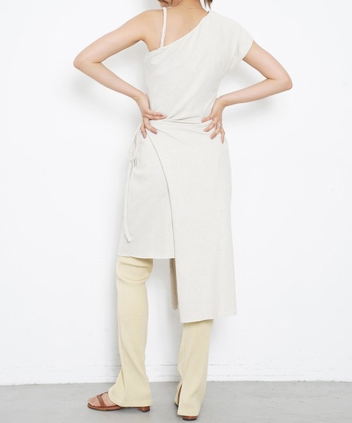 KIIRA(キーラ)の「Kiira BRUSH WRAP OP(ワンピース・レディース・ベージュ/ブラック・ONE SIZE)」の13枚目の写真