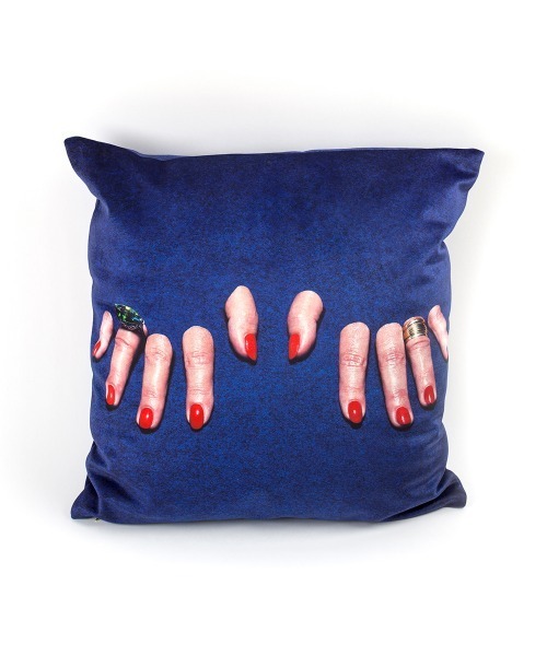 SELETTI TOILETPAPER/クッション 50×50 FINGERS