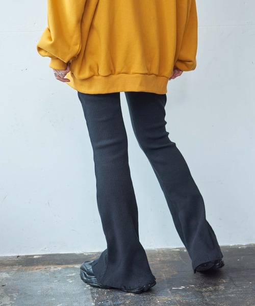 WEGO(ウィゴー)の「WEGO/カットオフリブフレアパンツ(スラックス・レディース・ブラック/オレンジ・SMALL/MEDIUM)」の11枚目の写真