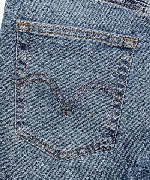 Levi's（リーバイス）の「HIGH WAISTED CROP フレア NIP AT THE BUD（デニムパンツ・レディース・ライトインディゴブルー・28inch/24inch/23inch/27inch/26inch/30inch/25inch）」の13枚目の写真