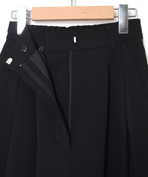 w closet（ダブルクローゼット）の「ダブルタックワイドスラックス（スラックス・レディース・ブラック/アイボリー/ブルー・マルチサイズ）」の13枚目の写真