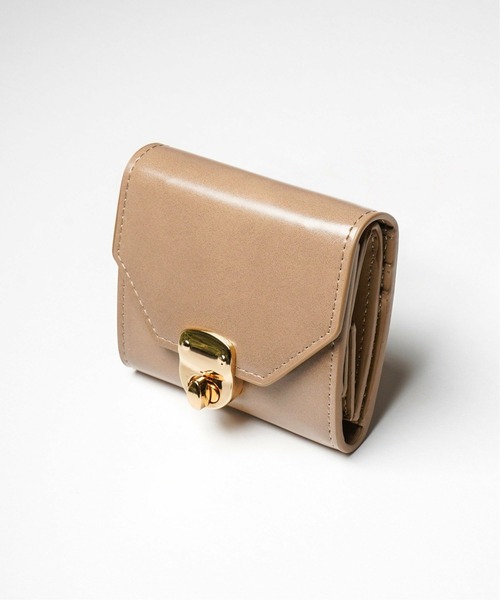 VENCEEXCHANGE（ヴァンスエクスチェンジ）の「【WEB限定】ひねり金具三つ折り財布（財布・レディース・ブラック/ブラウン/ベージュ/オフホワイト・FREE）」の4枚目の写真