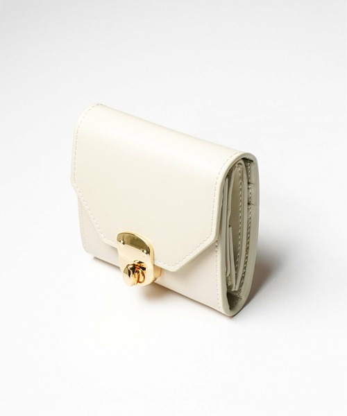 VENCEEXCHANGE（ヴァンスエクスチェンジ）の「【WEB限定】ひねり金具三つ折り財布（財布・レディース・ブラック/ブラウン/ベージュ/オフホワイト・FREE）」の2枚目の写真