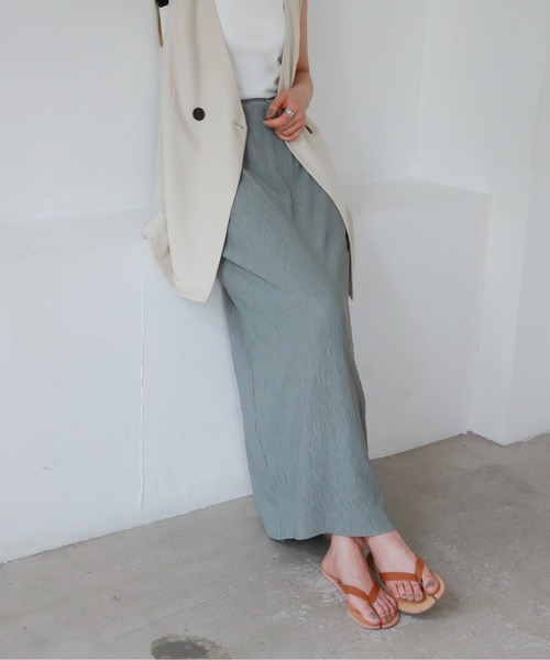 feepur（フェピュール）の「【セルフカット】クレープカットソータイトスカート（スカート・レディース・チャコールグレー/ブラック/モカ/オリーブ・MEDIUM）」の4枚目の写真