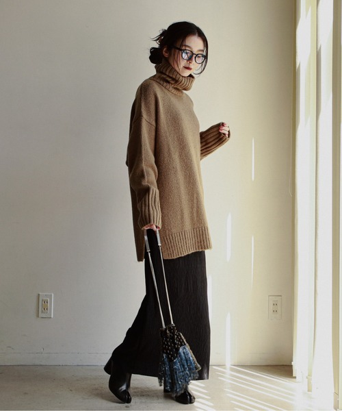 feepur（フェピュール）の「【セルフカット】クレープカットソータイトスカート（スカート・レディース・チャコールグレー/ブラック/モカ/オリーブ・MEDIUM）」の12枚目の写真