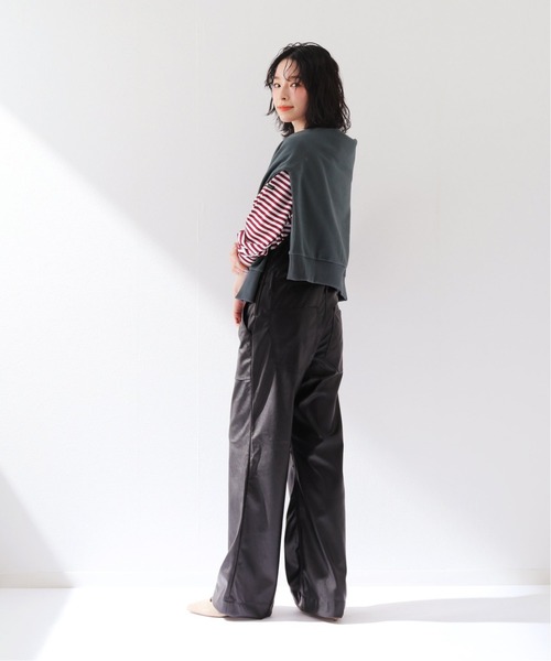 SLOBE IENA（スローブイエナ）の「【Wrangler/ラングラー】 SYNTHETIC LEATHER FLARE オーバーオール◆（サロペット/オーバーオール・レディース・ブラック・FREE）」の4枚目の写真