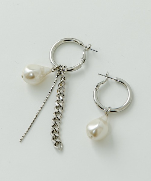 mystic（ミスティック）の「Lara バロックチェ-ンフープピアス（ピアス（両耳用）・レディース・シルバー・ONE SIZE）」の4枚目の写真