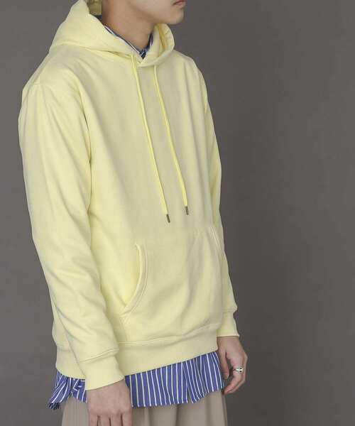 SENSE OF PLACE by URBAN RESEARCH（センスオブプレイスバイアーバンリサーチ）の「エコスエードカラースウェットパーカ（パーカー・メンズ・ベージュ/ライトカーキ/チャコールグレー/ブルー/ライトベージュ/ブラウン/イエロー/ミント・LARGE/MEDIUM/X-LARGE）」の15枚目の写真