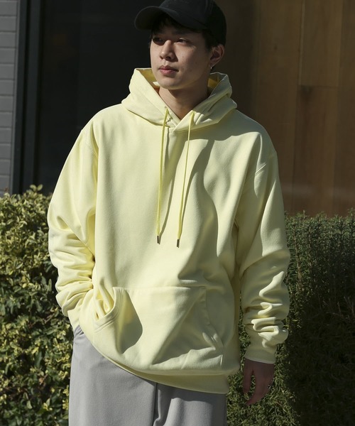 SENSE OF PLACE by URBAN RESEARCH（センスオブプレイスバイアーバンリサーチ）の「エコスエードカラースウェットパーカ（パーカー・メンズ・ベージュ/ライトカーキ/チャコールグレー/ブルー/ライトベージュ/ブラウン/イエロー/ミント・LARGE/MEDIUM/X-LARGE）」の21枚目の写真