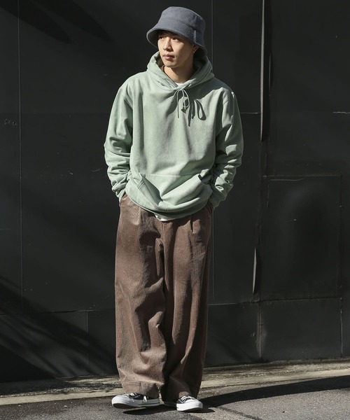 SENSE OF PLACE by URBAN RESEARCH（センスオブプレイスバイアーバンリサーチ）の「エコスエードカラースウェットパーカ（パーカー・メンズ・ベージュ/ライトカーキ/チャコールグレー/ブルー/ライトベージュ/ブラウン/イエロー/ミント・LARGE/MEDIUM/X-LARGE）」の10枚目の写真