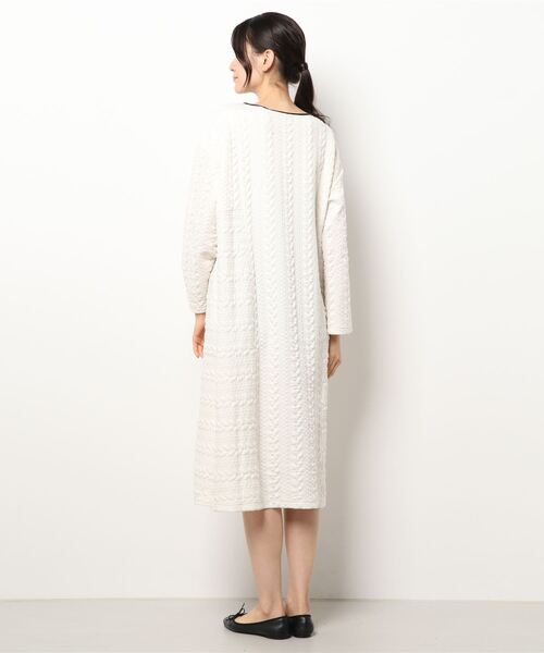 PICCIN（ピッチン）の「ケーブルキルトカフタンワンピース（ワンピース・レディース・ネイビー/オフホワイト・M/L）」の7枚目の写真