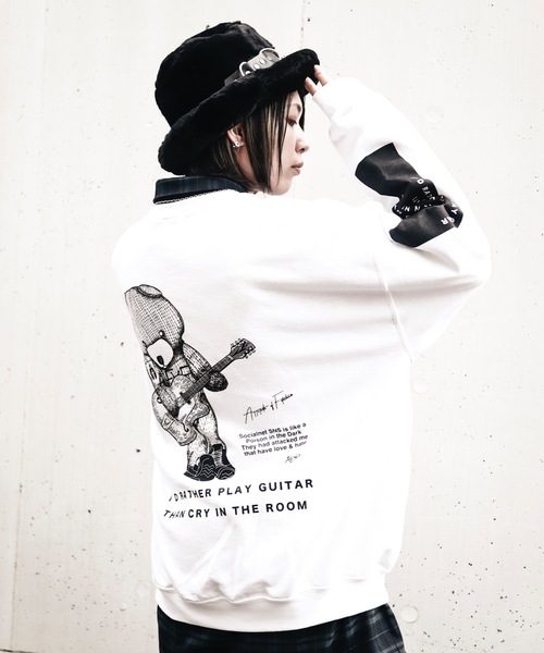 rovtski（ロフトスキー）の「AFYF GILDAN BODYDARK BEAR CREW SWEAT/ビッグシルエット ギルダンボディ ダークベアー クルーネックスウェット/トレーナー（スウェット・メンズ・ブラック系その他5/パープル系その他/ブラック系その他3/ブラック系その他2/ブラック系その他/マルーン/ブルー系その他/グリーン系その他/ホワイト系その他/ホワイト系その他2/ブラック系その他6/ホワイト系その他3/ブラック系その他7/ホワイト系その他4・FREE）」の3枚目の写真